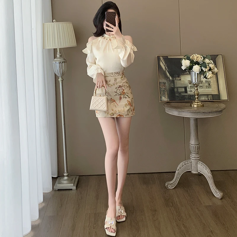 2025夏季姐系贵感时尚套裙女法式高端杏色露肩上衣包臀短裙两件套