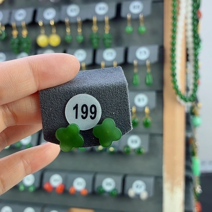 和田玉18K金镶嵌耳饰