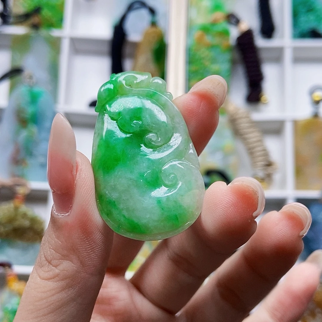定制翡翠未镶嵌天然翡翠A货