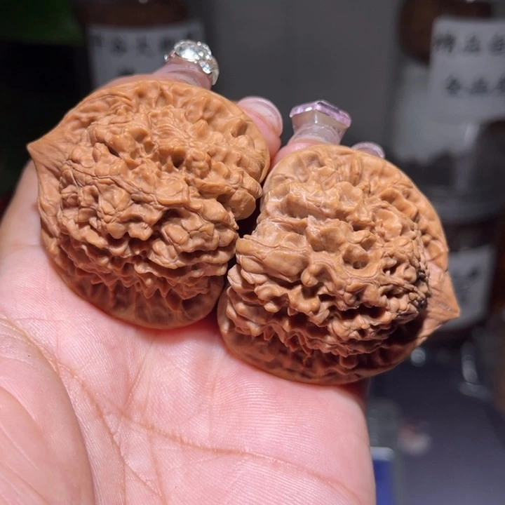 桃核吊坠            43