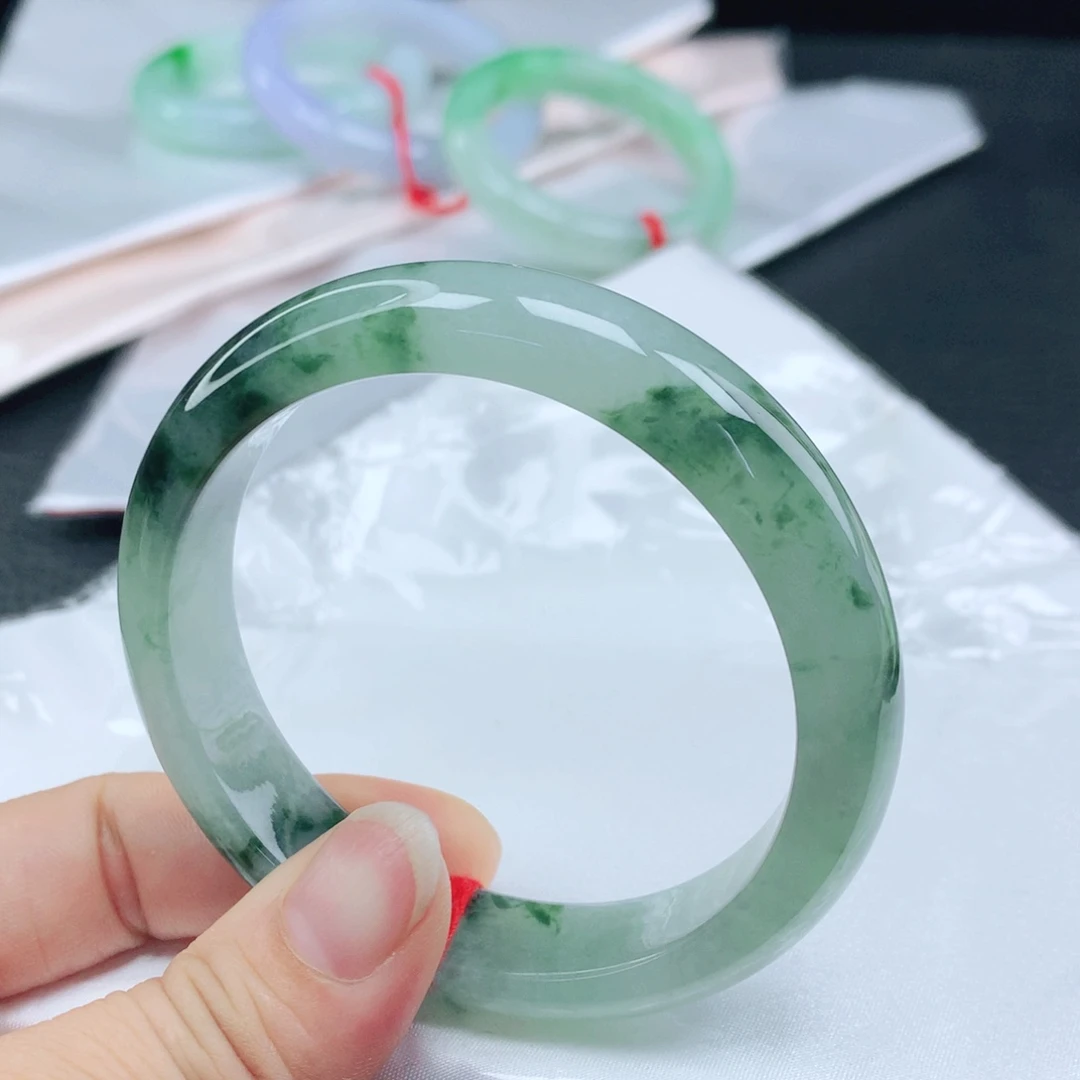 翡翠未镶嵌手镯57+飘花翡翠手镯