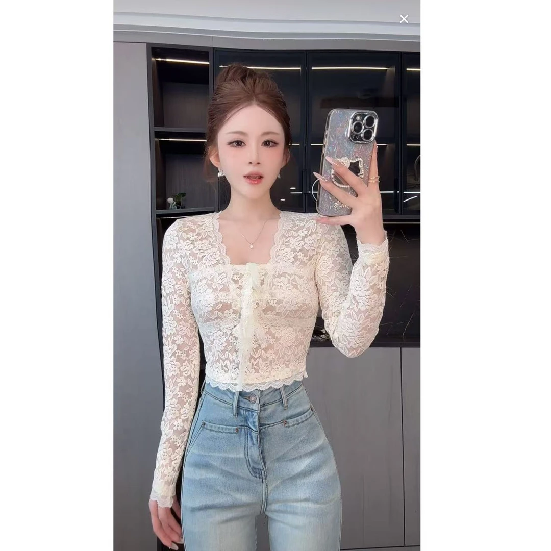 曼曼【蕾丝欲神】纯欲风绑带v领长袖蕾丝衫3678#