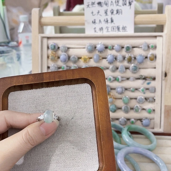 翡翠未镶嵌颈饰天然翡翠A货