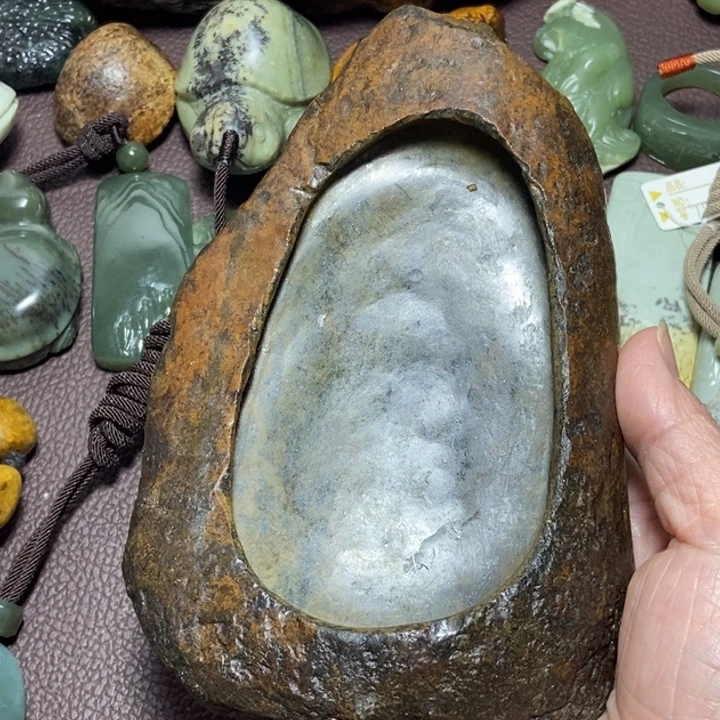 岫岩河磨玉（透闪石质玉）未镶嵌颈饰鱻*