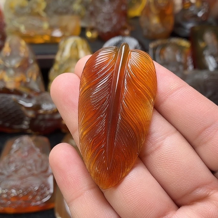 琥珀未镶嵌颈饰20
