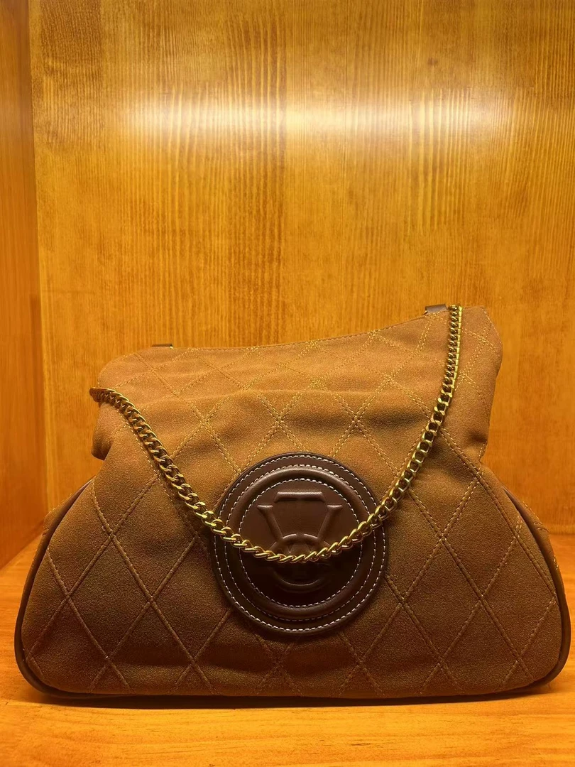 （亮牌灯点关注才可以拍）单肩斜手提包气质手提包肩包经典轻奢时尚