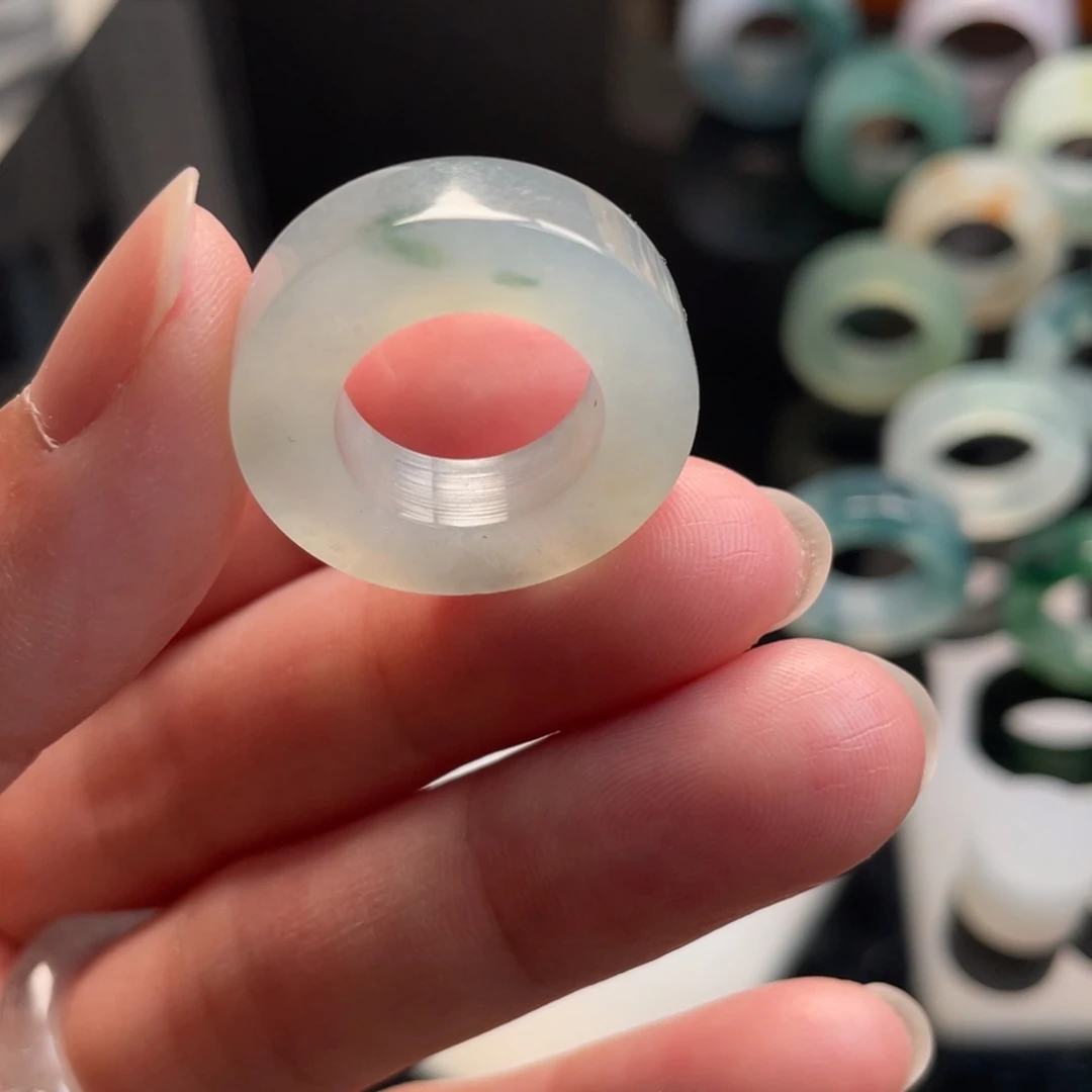 未镶嵌定制翡翠戒指