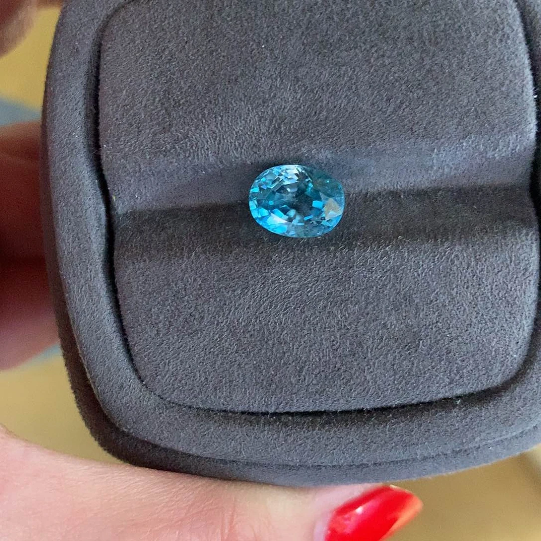 未镶嵌天然锆石裸石风信子4.24ct