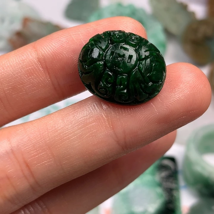 定制翡翠未镶嵌翡翠
