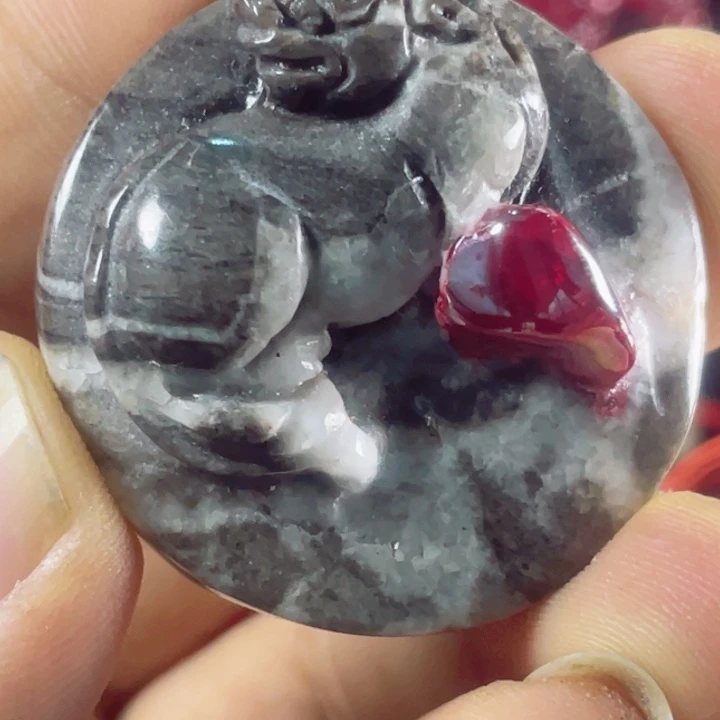 天然辰砂原石首饰