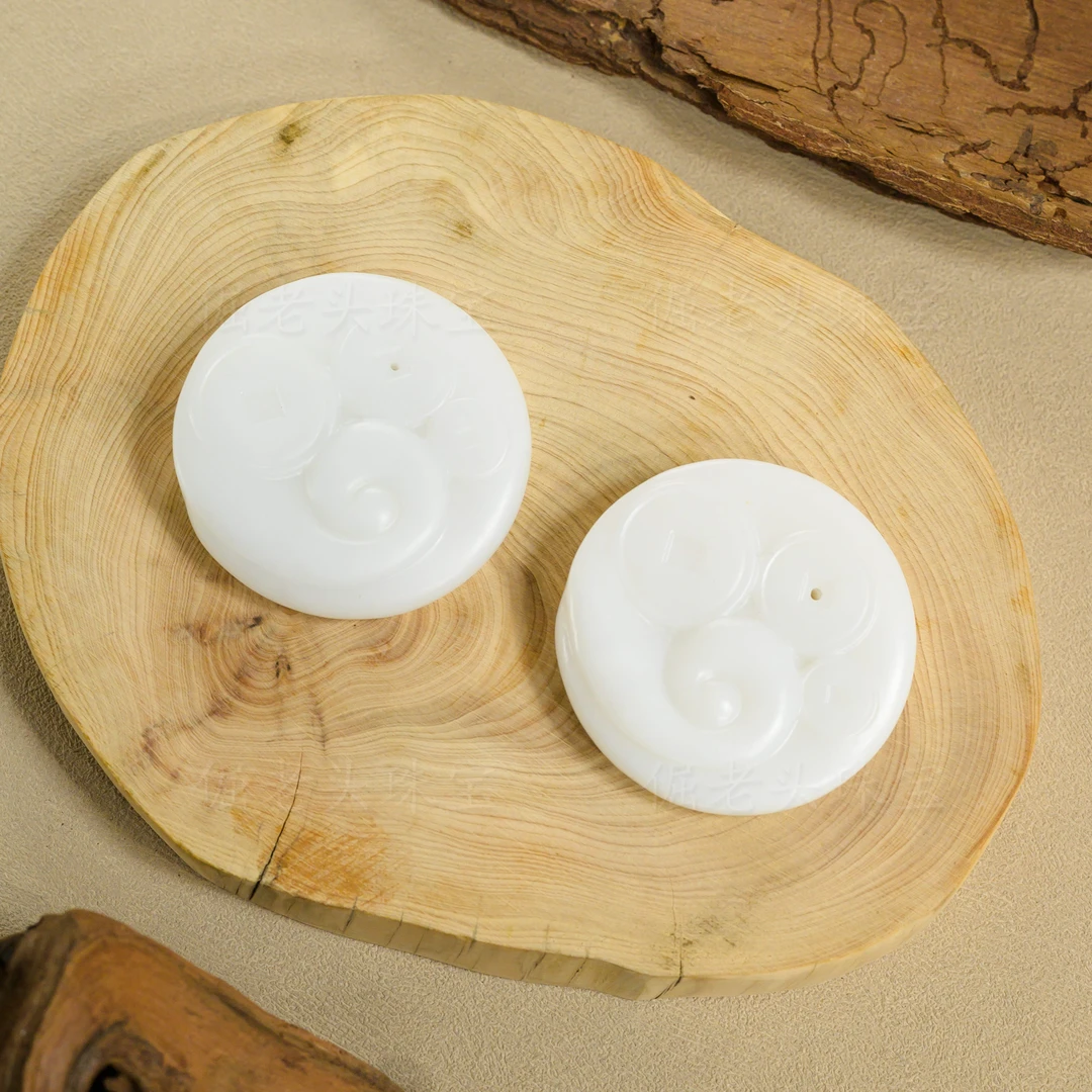 【冠玉珠宝】和田玉羊脂玉蛇年钱到家吊坠典雅 高端款/配珠链