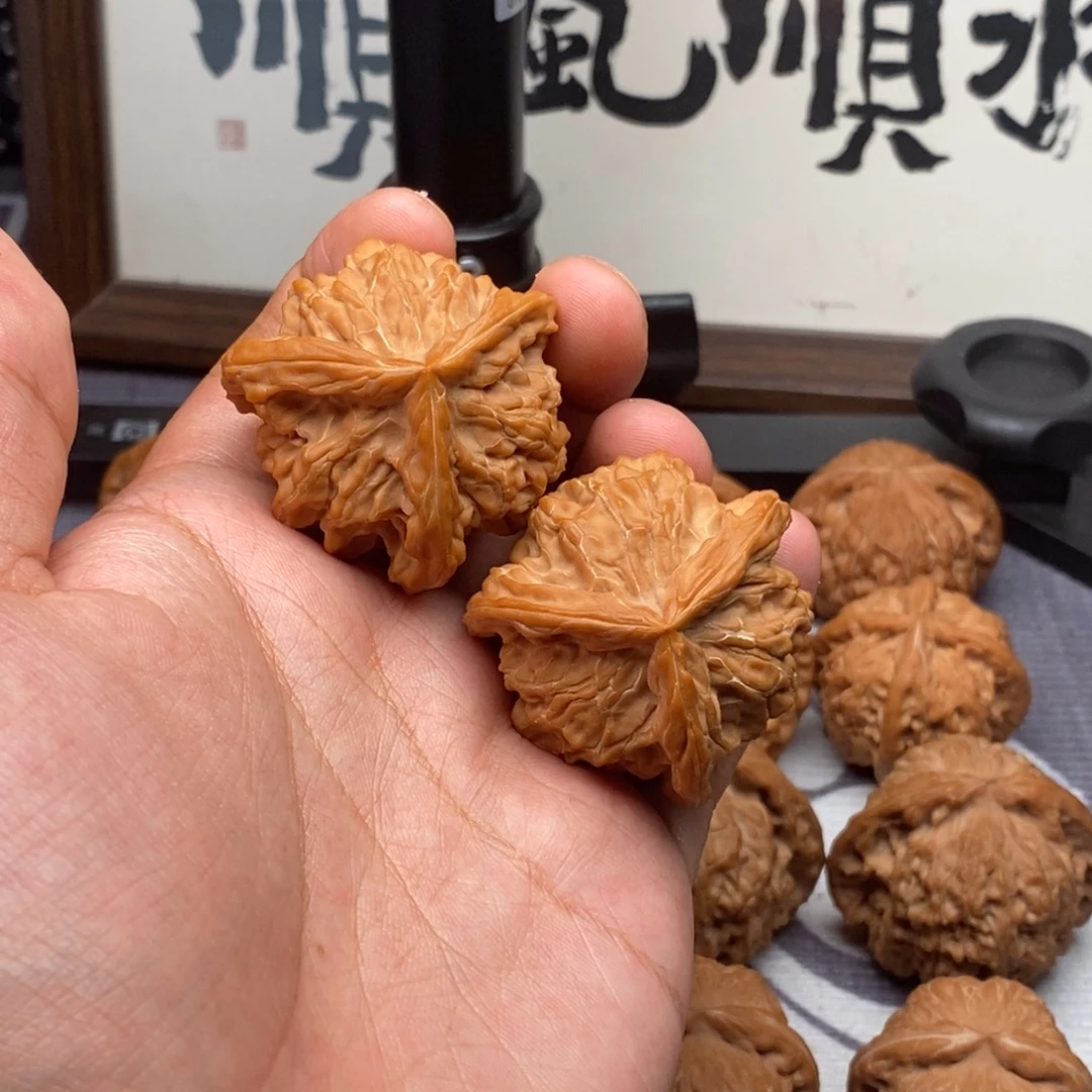 把件文玩核桃盘山三棱奔粗筋