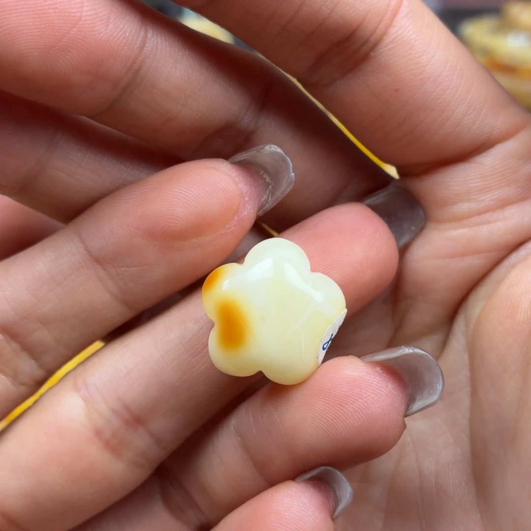 裸石琥珀未镶嵌蜜蜡