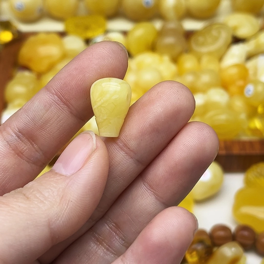 蜜蜡未镶嵌裸石天然