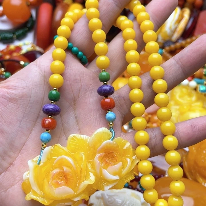 树脂制品81号双生花吊坠