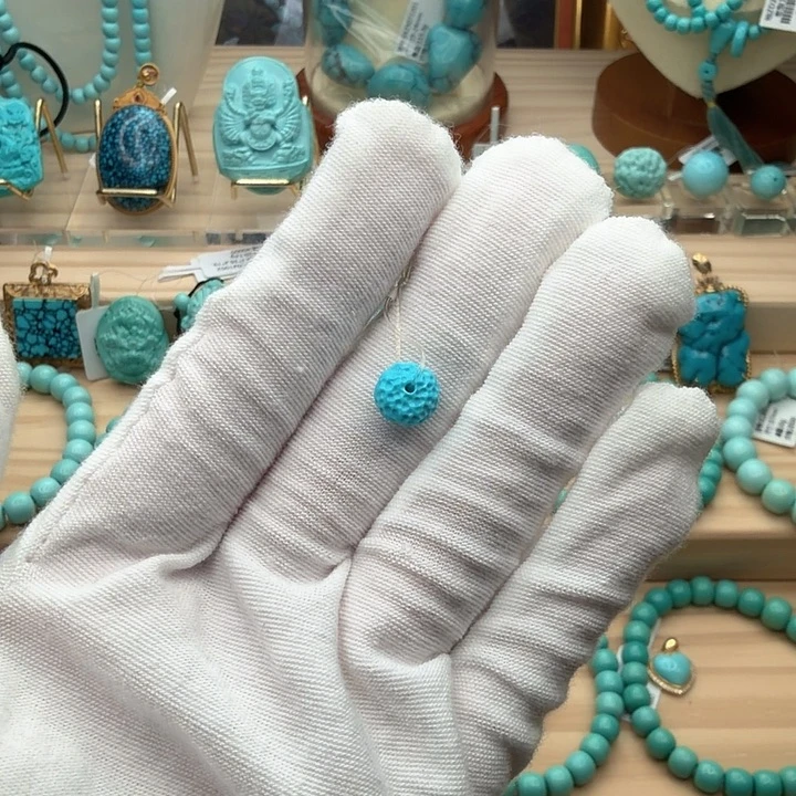 绿松石未镶嵌珠宝奇石