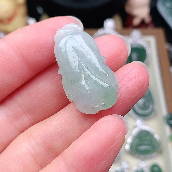 颈饰未镶嵌翡翠吊坠