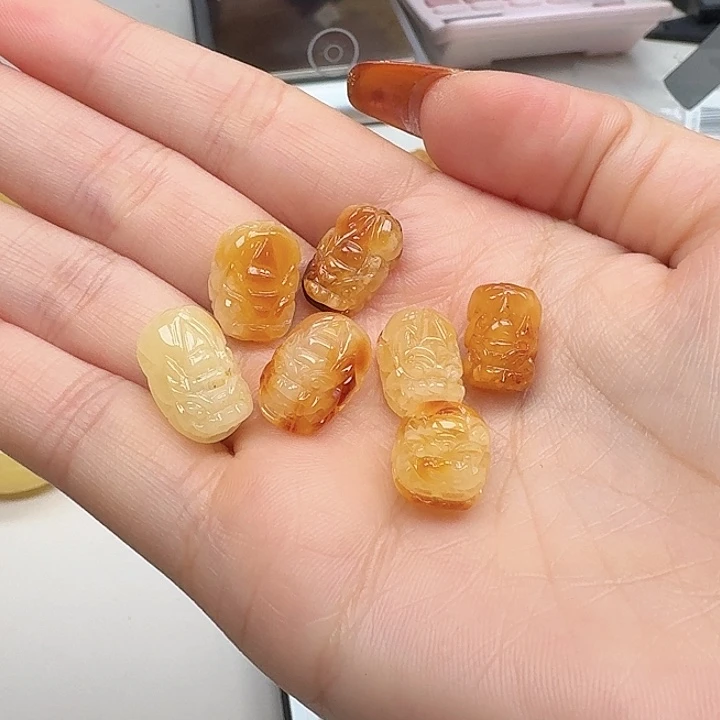 琥珀未镶嵌珠宝奇石配饰
