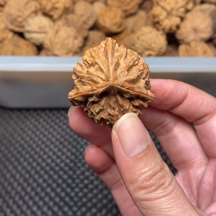 大***闪吊坠文玩核桃文玩核桃异形单只