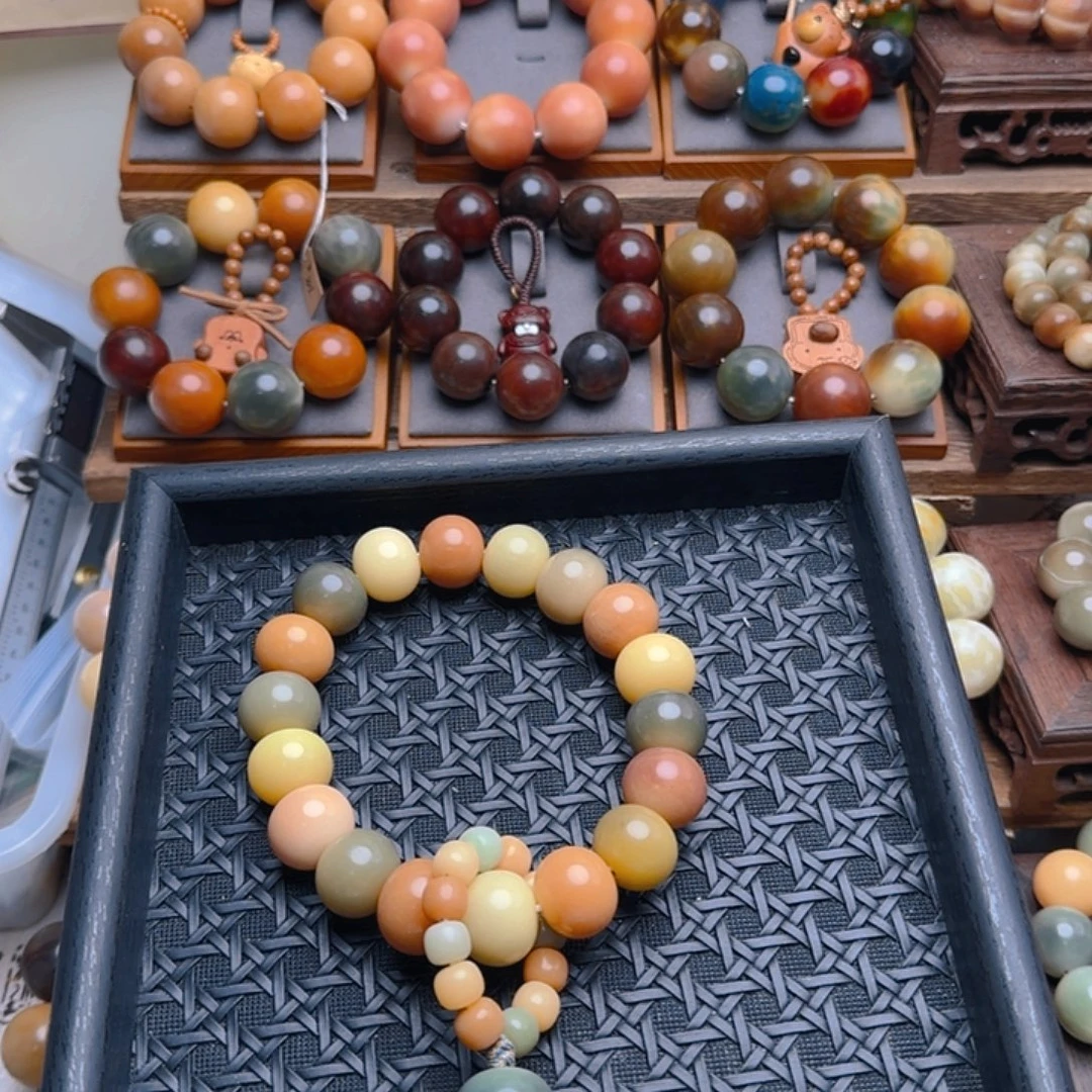 七***月菩提根/象牙果手串补4颗瑕