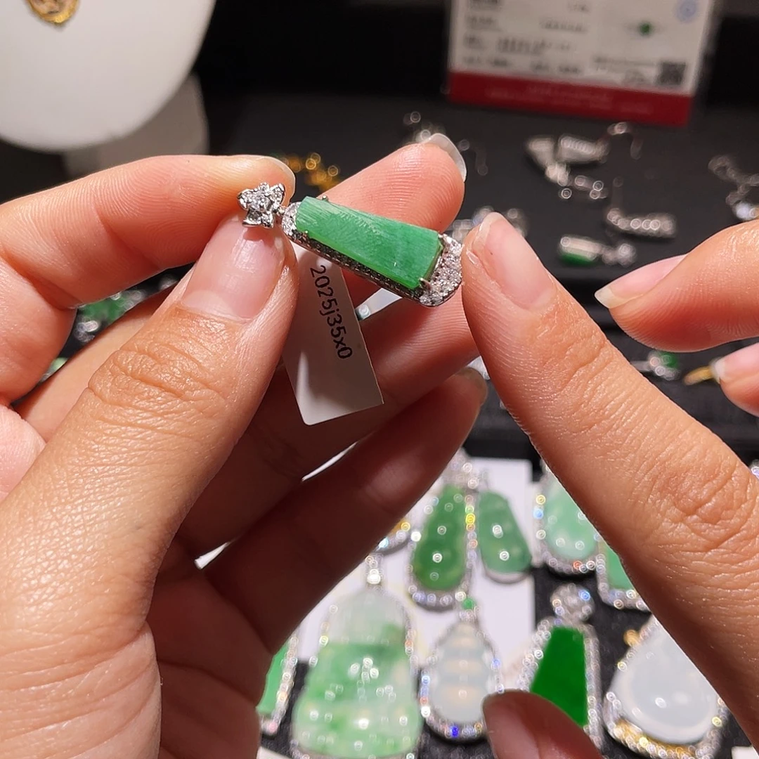 翡翠银S925镶嵌颈饰