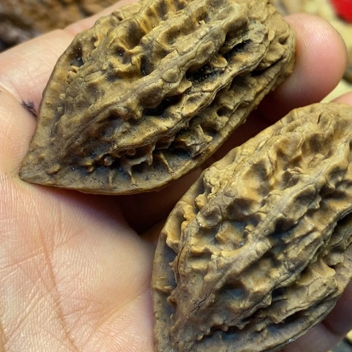 文玩核桃吊坠娜姐71