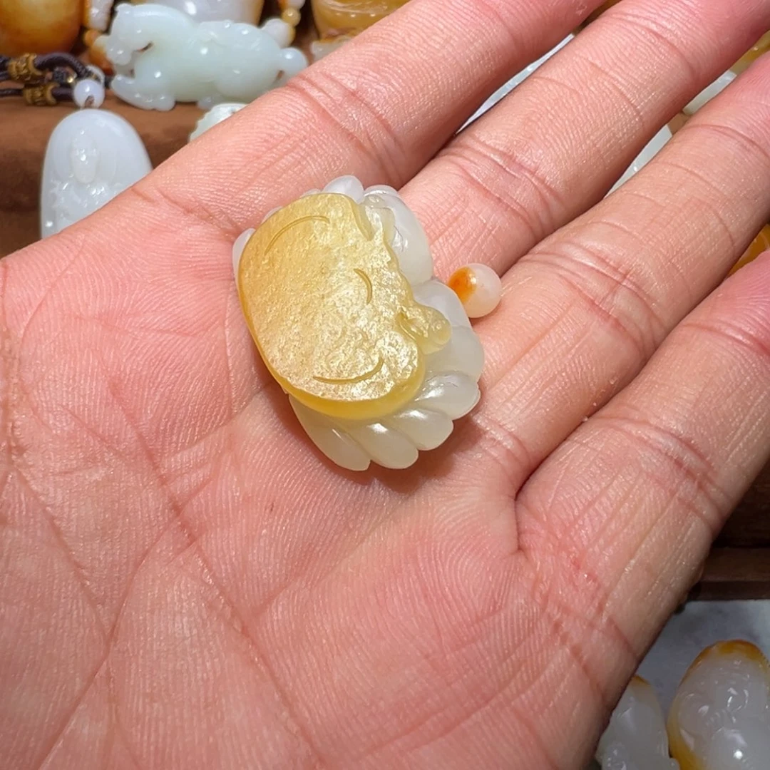 洗***心颈饰未镶嵌和田玉