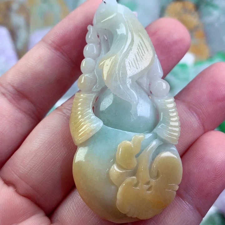 吊坠(不含链)未镶嵌翡翠
