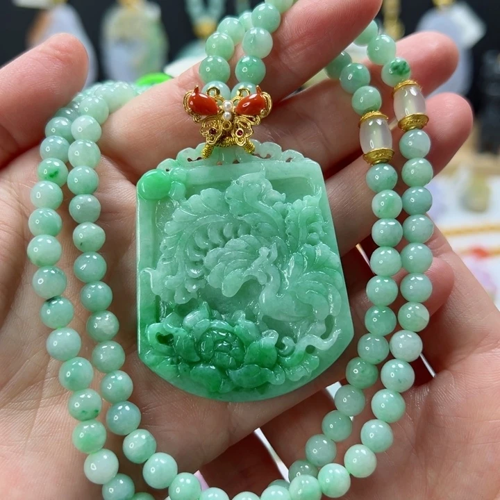 颈饰未镶嵌翡翠吊坠