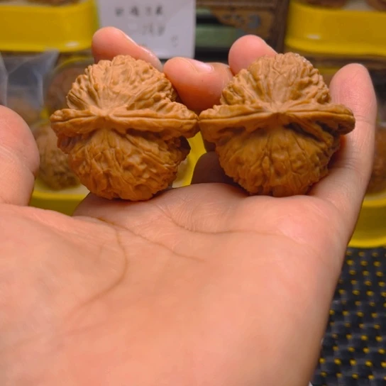 吊坠文玩核桃白狮