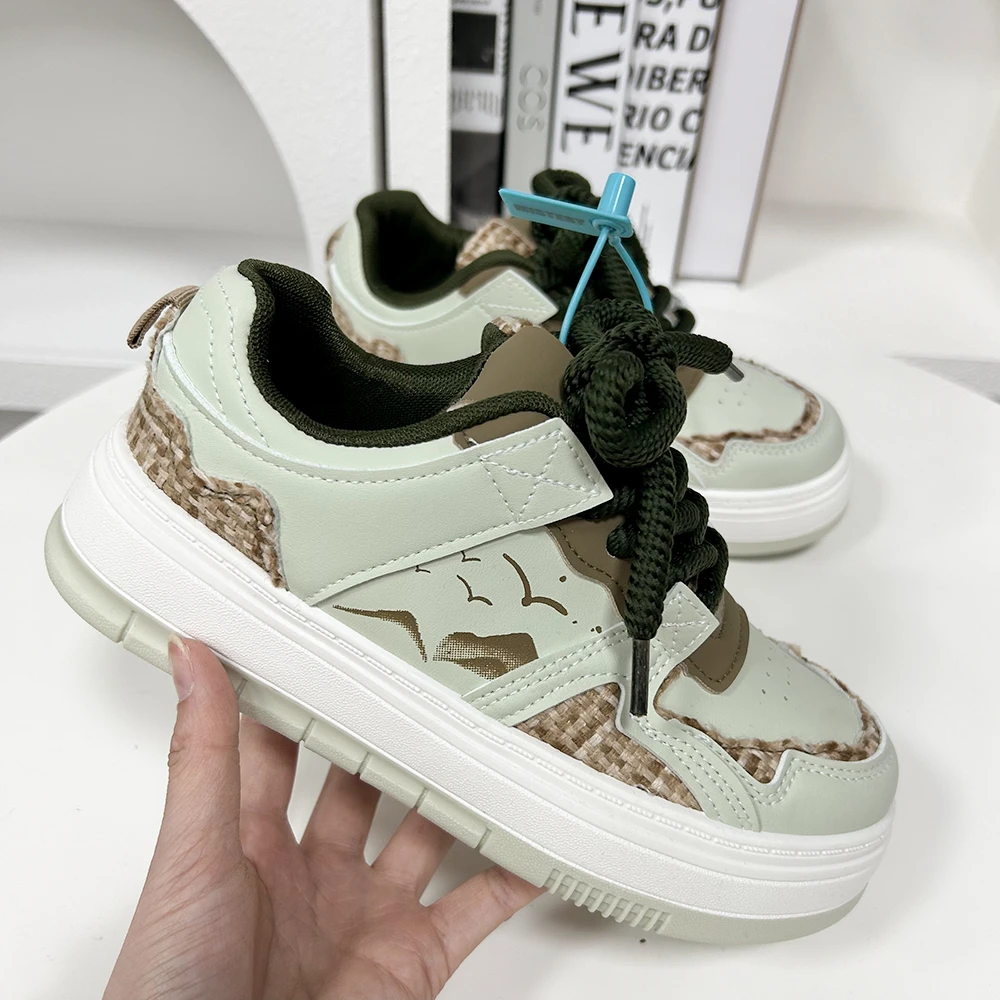 2601芥绿色运动厚底休闲板鞋新款潮流小白鞋女复古学生运动跑步鞋