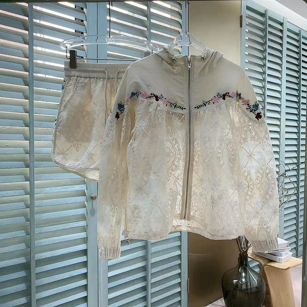 i-EAST 花城梦境~手工钩花刺绣花朵连帽套装TZ7497