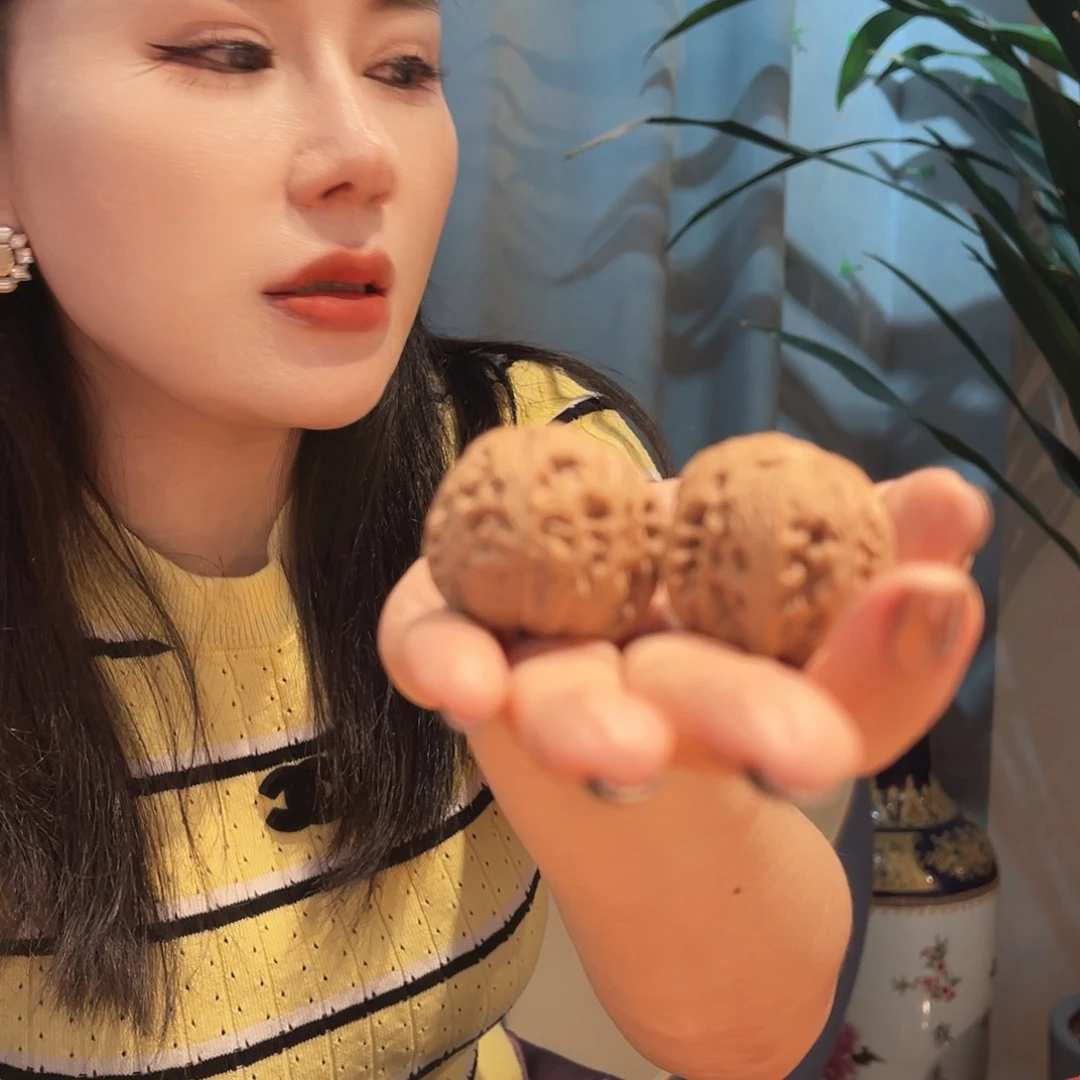 文玩核桃把件元宝