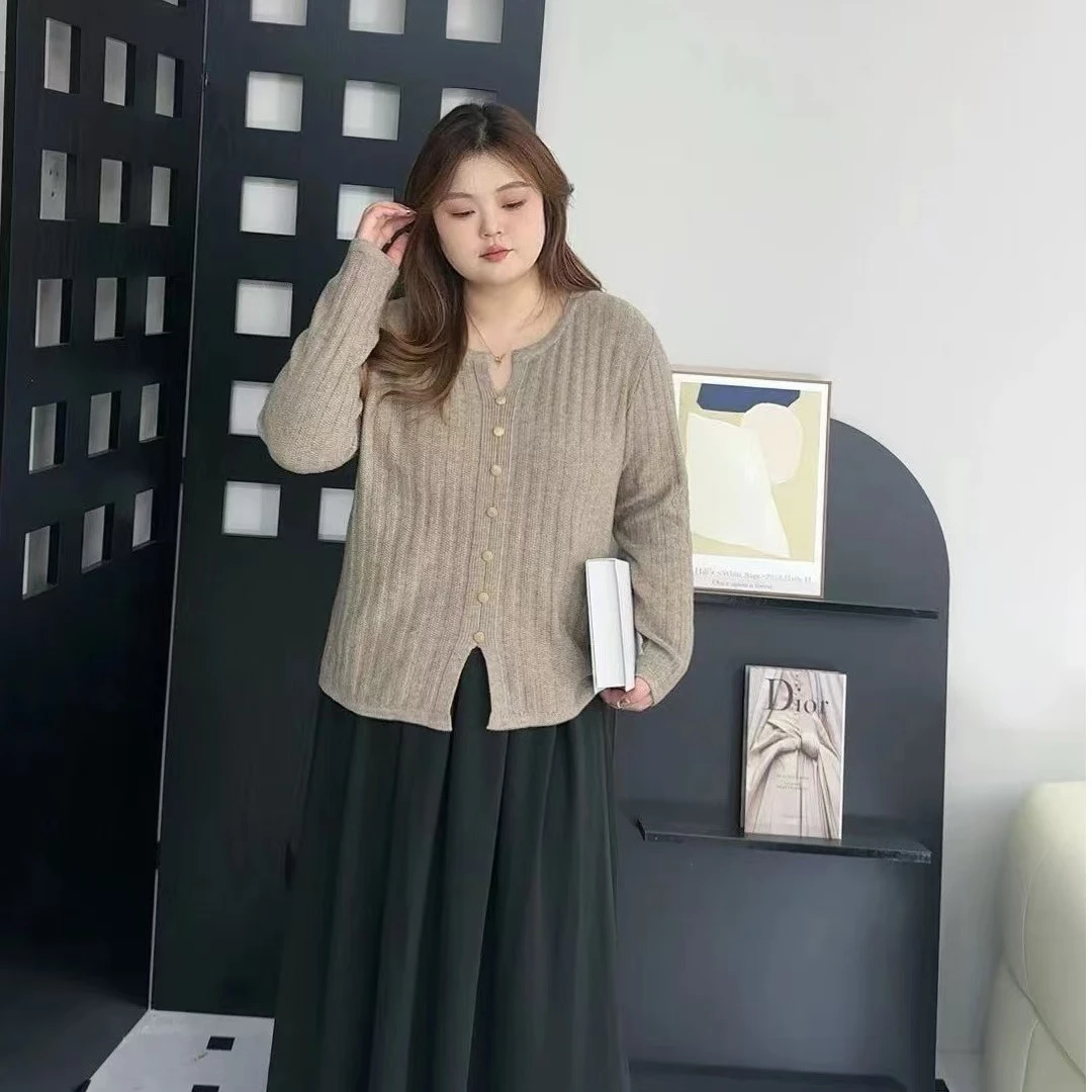 （9921）韩版气质大码V领针织打底衫女秋显瘦百搭上衣微胖MM