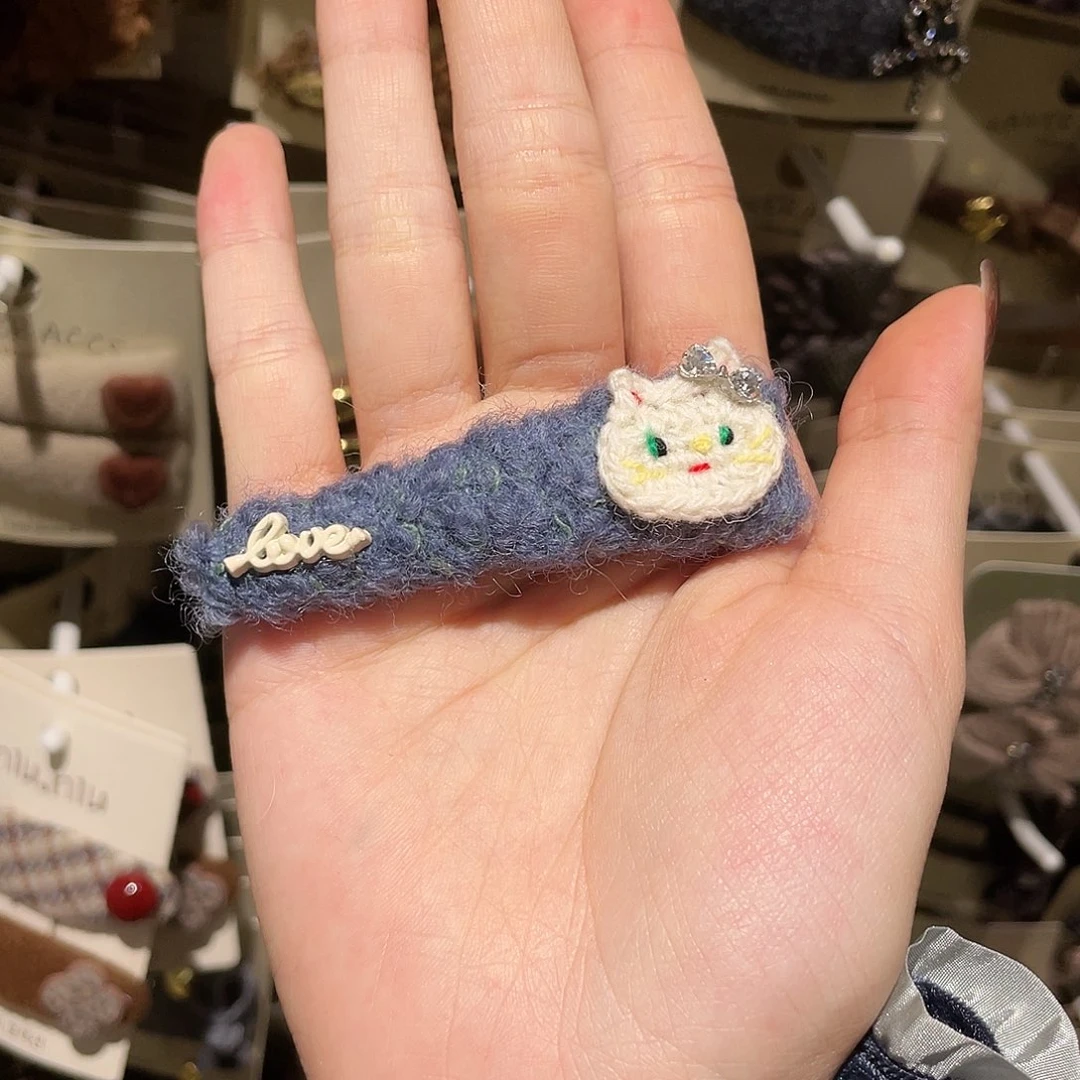 皮质非金属蓝色小猫一只