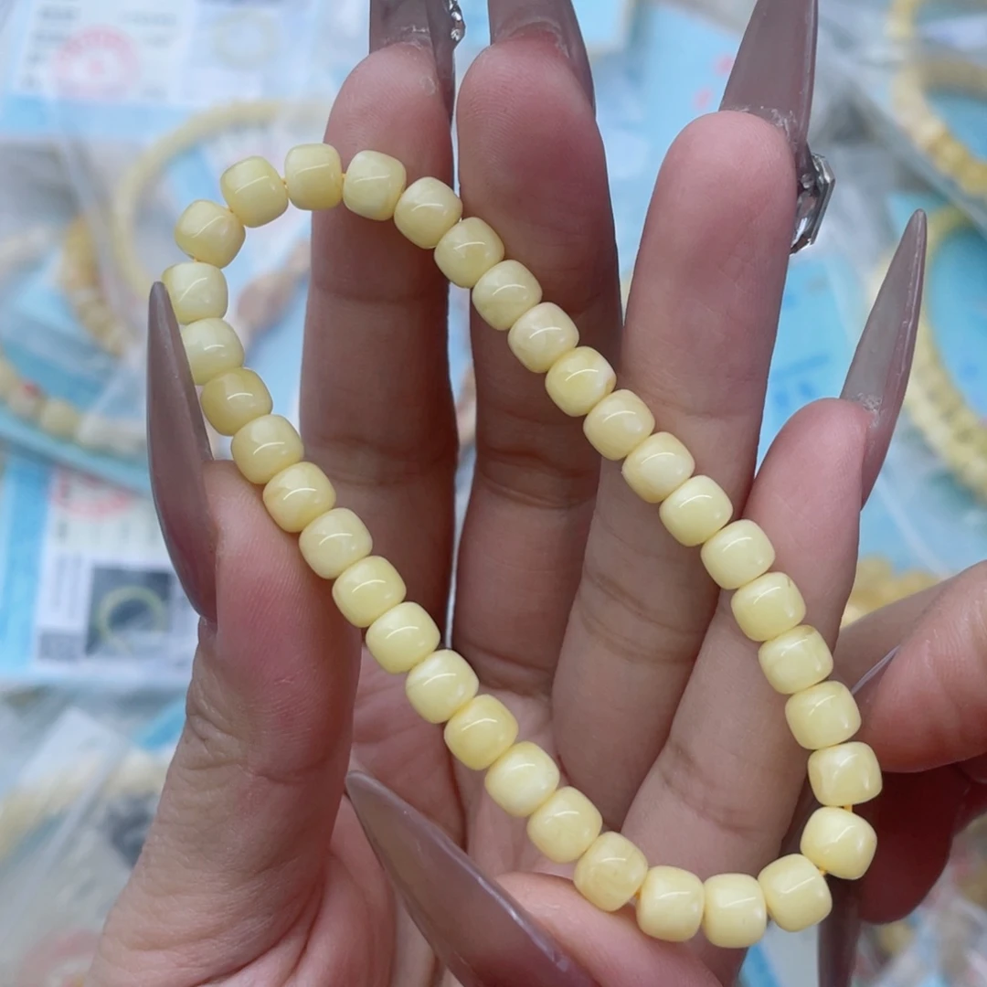 蜜蜡裸石未镶嵌蜜蜡65