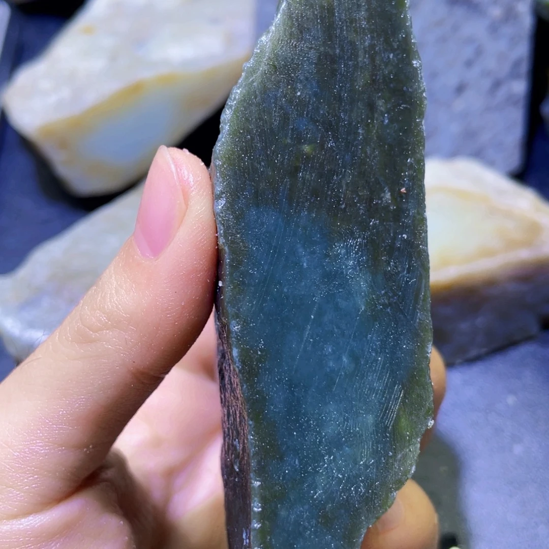 和田玉未镶嵌珠宝半成品