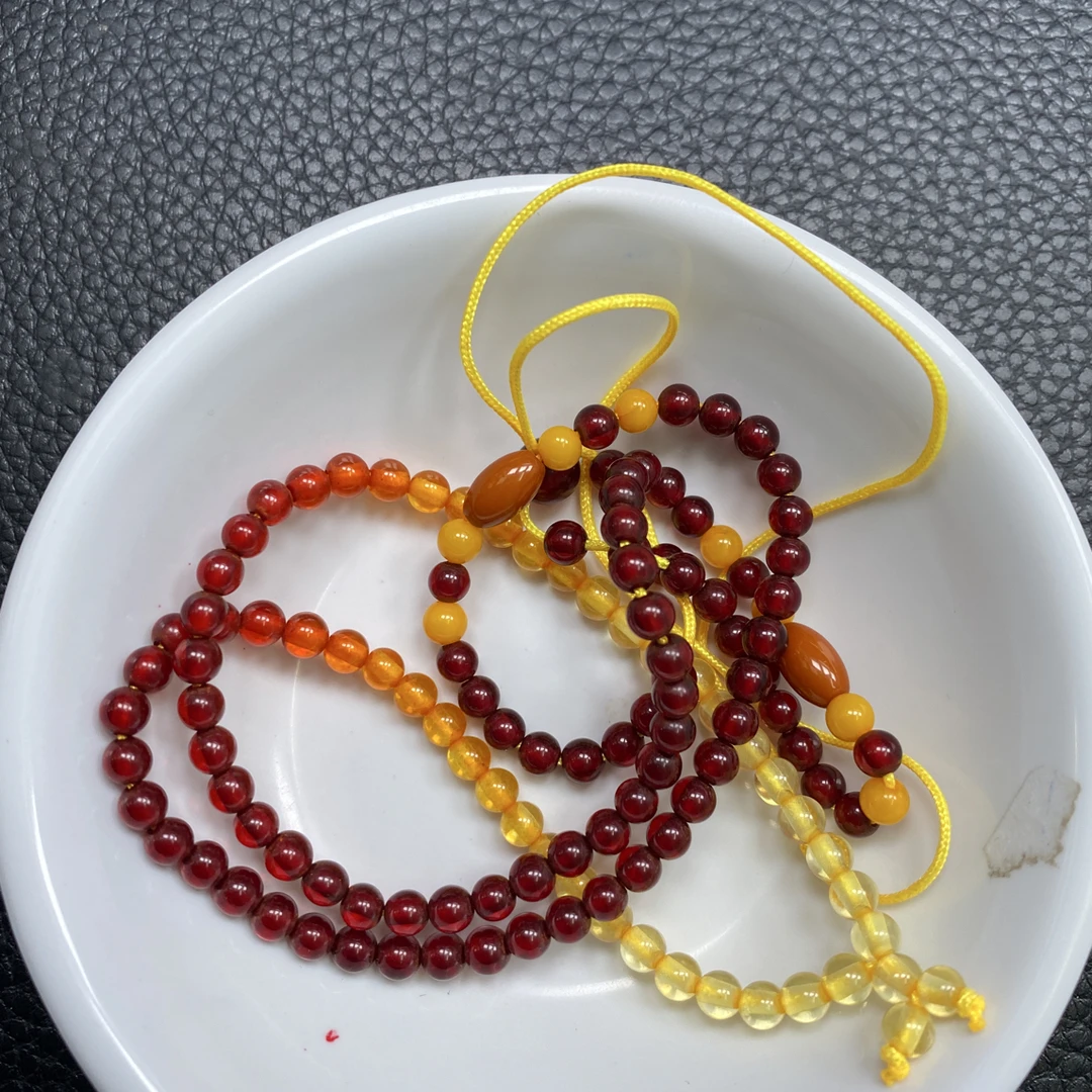 金禧缘珠宝～  D27  血 珀4mm一条8元