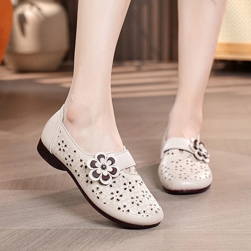 2025秋季真皮高档休闲鞋软底软面防滑牛筋底单鞋圆头中老年妈妈鞋