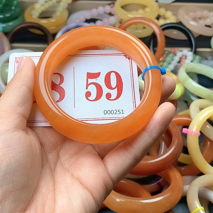 石英质玉（黄龙玉）未镶嵌手镯