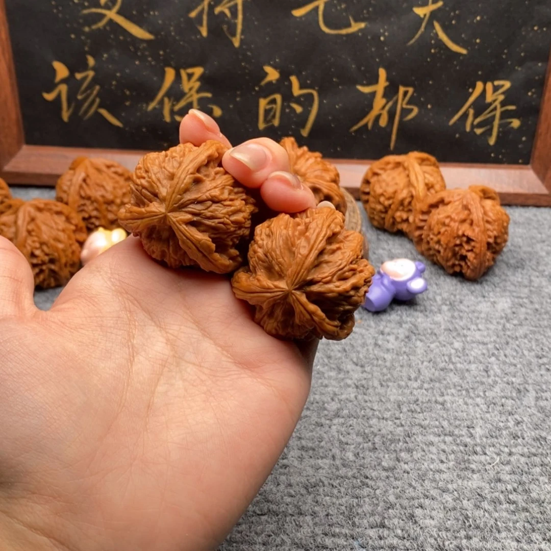 【闪购商品】吊坠文玩核桃一*水