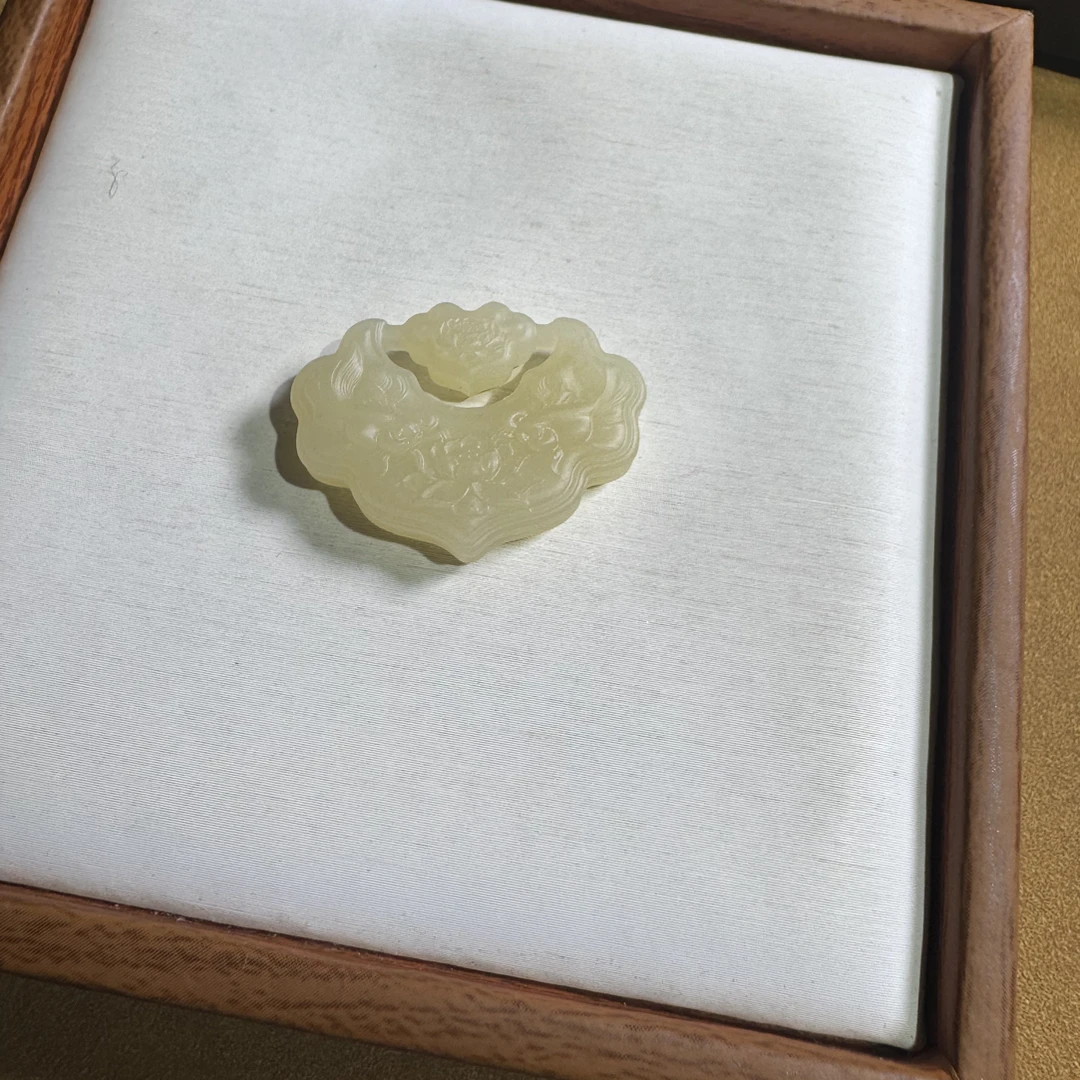 和田玉新疆且末糖如意锁国风首饰