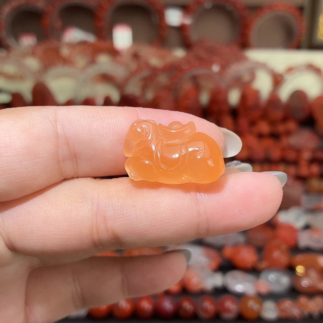 南红玛瑙未镶嵌颈饰