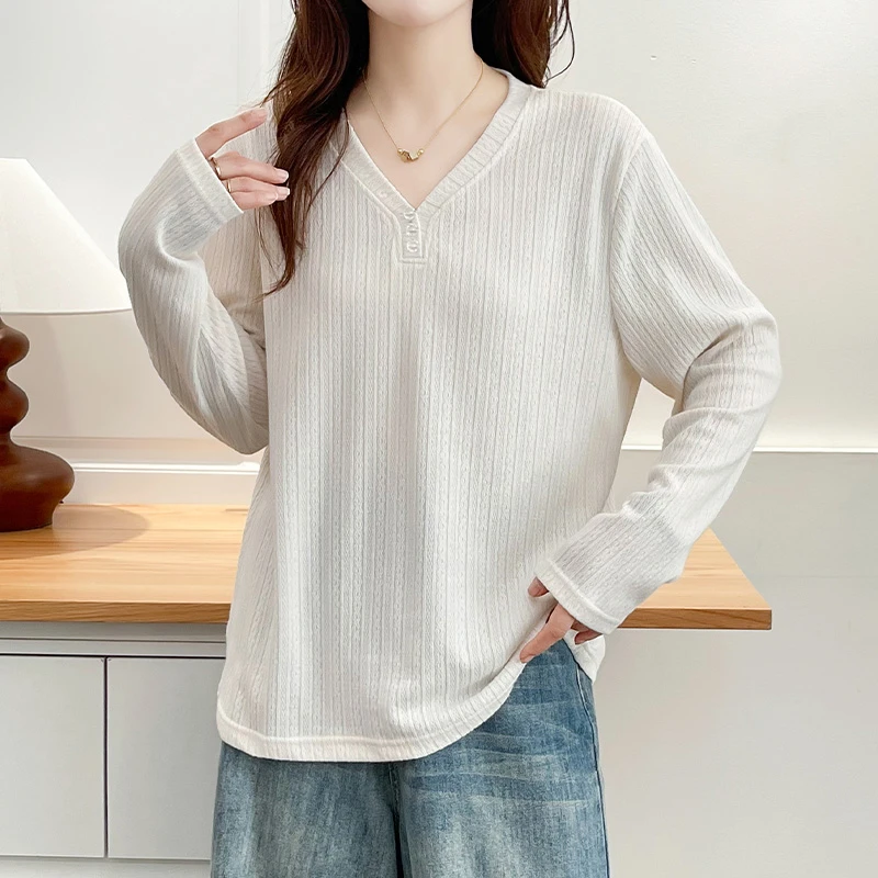 大码女装秋季新款时尚V领长袖T恤女宽松显瘦百搭胖mm洋气遮肉上衣