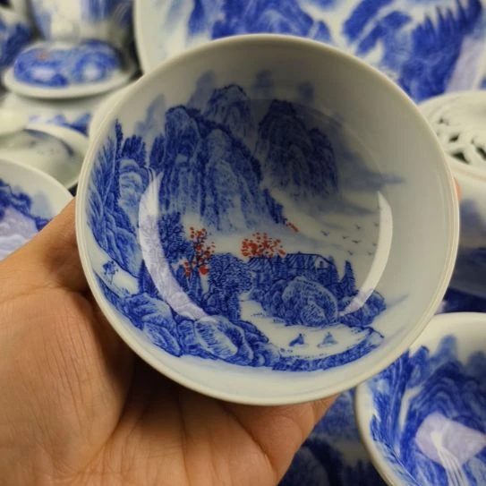 欧***修全手工山水釉下红普洱杯（本人作品）