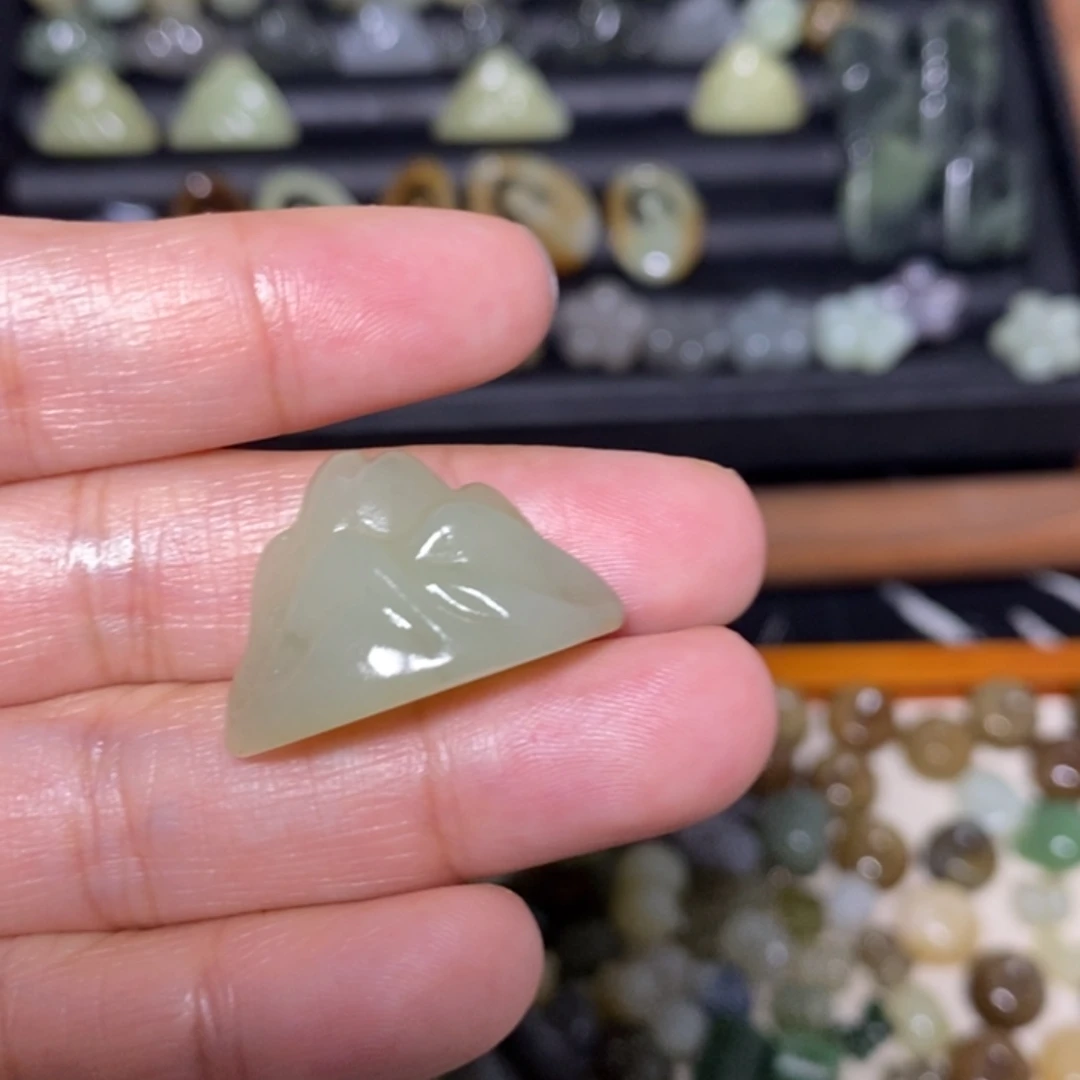 和田玉未镶嵌手链有水草