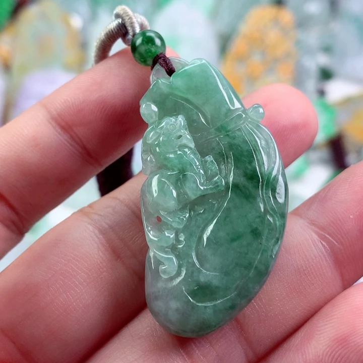 吊坠(不含链)未镶嵌翡翠