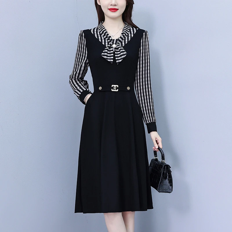 大码秋季新款韩版中年妈妈假两件超修身简约条纹拼接蝴蝶结连衣裙