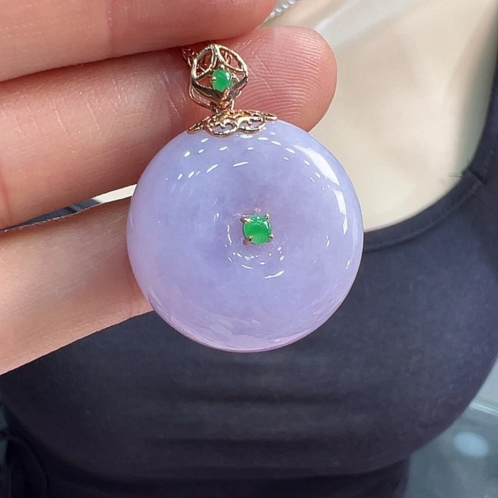 翡翠18K金镶嵌颈饰吊坠