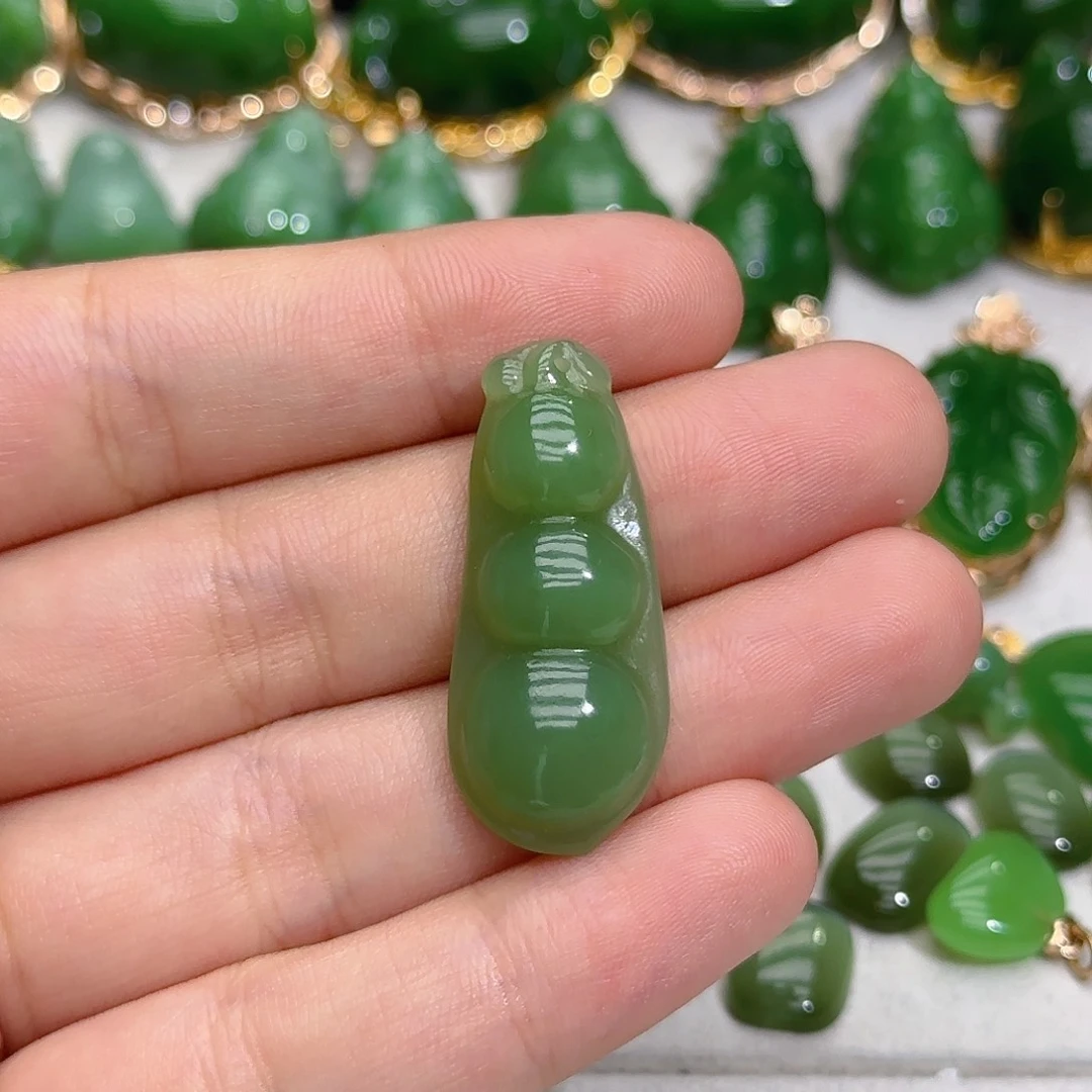 和田玉（碧玉）未镶嵌颈饰